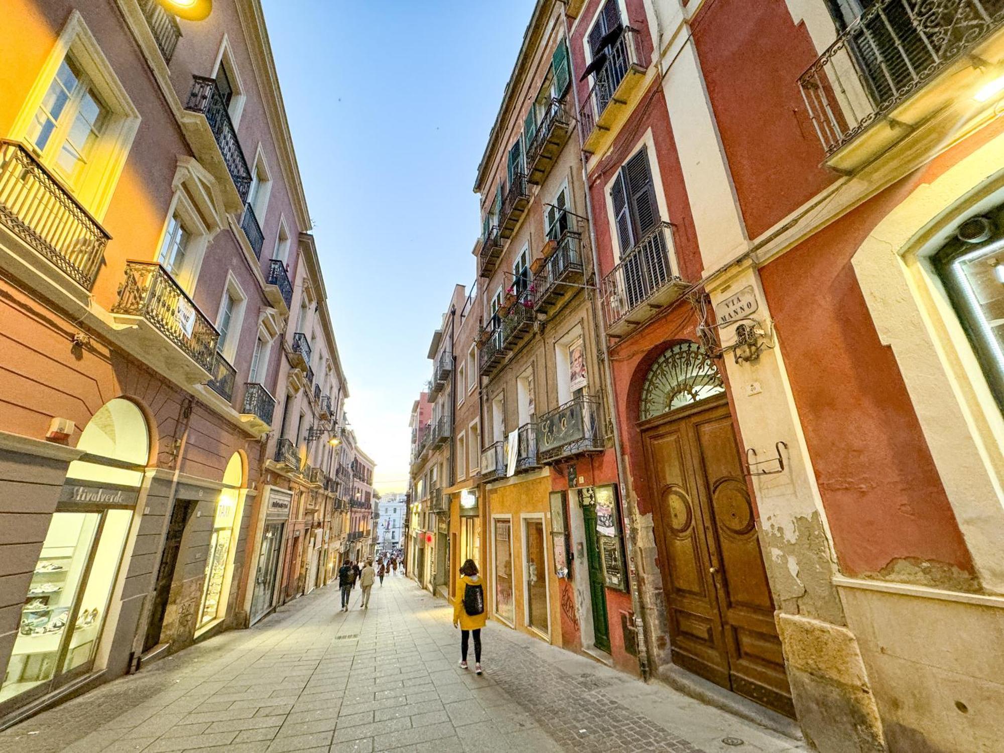 Kalma Via Manno Apartment Cagliari Exterior photo